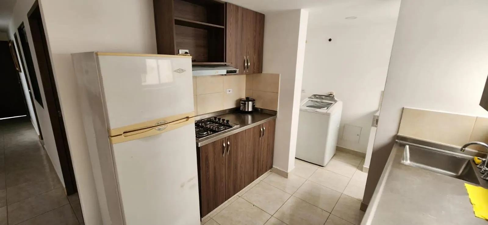 דירה מדיין El Salvador ¡Apartamento Privado!